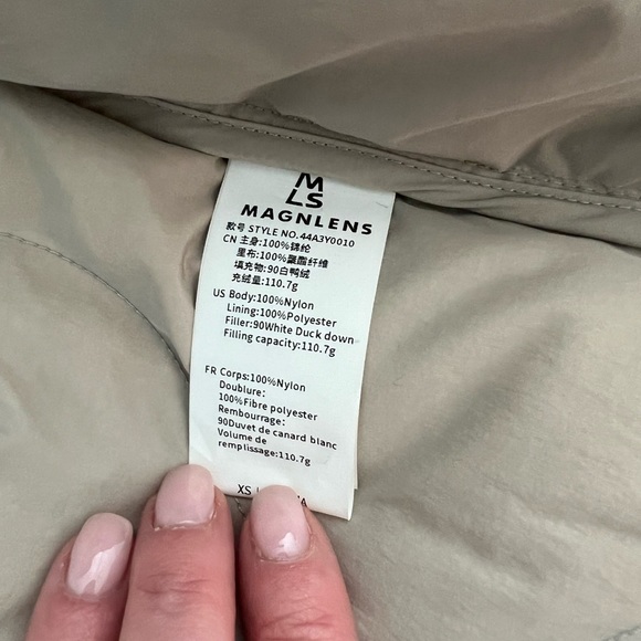 Magnlens women’s Kimono jacket size XS. Fits like a small. - Picture 9 of 13